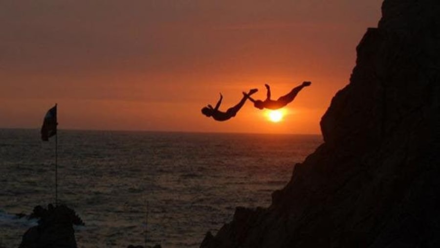 Divers at La Quebrada