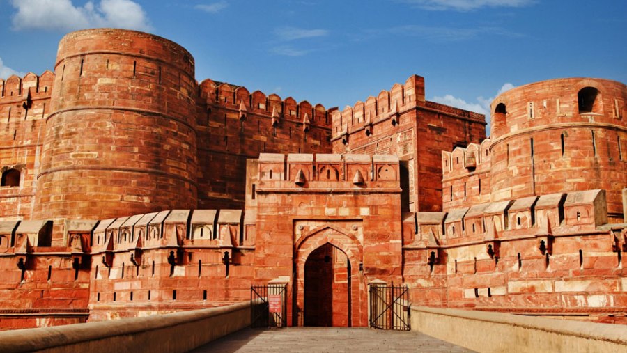 Discover the wonders of Agra Fort
