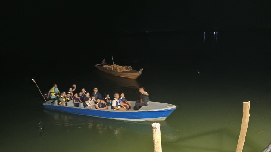 Travelers in the Sebung River