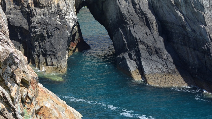 Breakthrough Cliff, Ireland