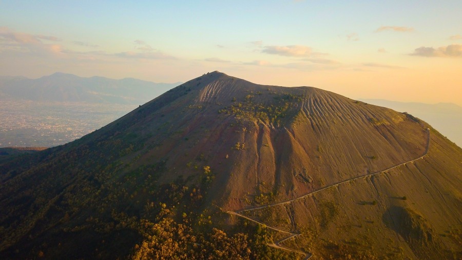 Climb on top of Mount Vesuvius