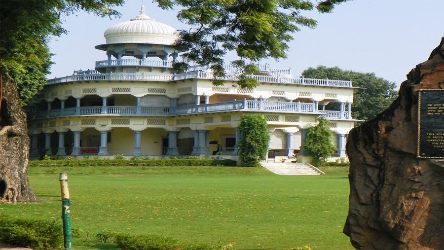 Anand Bhawan Museum