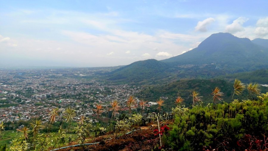 Marvel at the Beautiful Banyak Hill