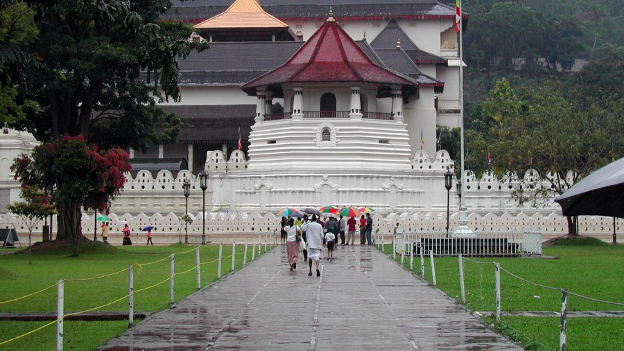 Discover the Temple of the Tooth Relic