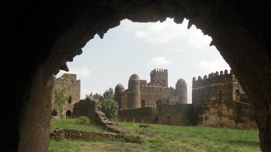 Visit the Gonder castle ruins