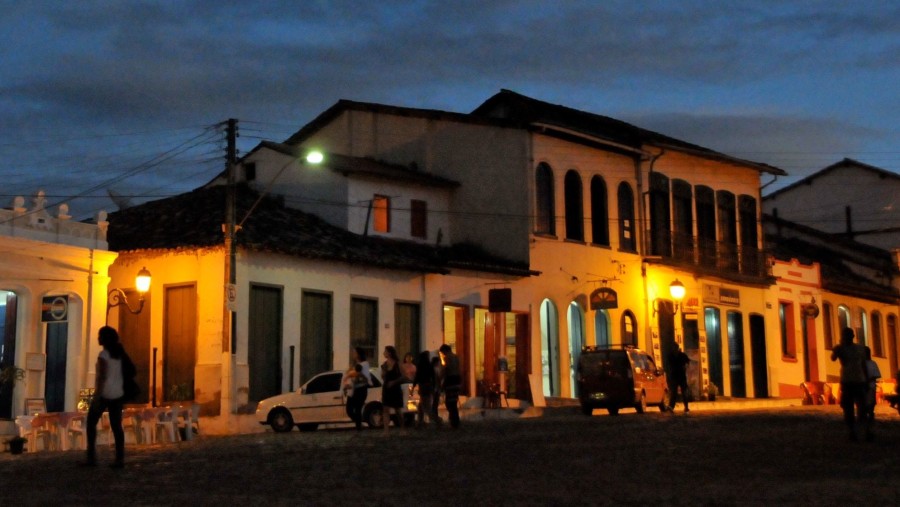 Stroll the Streets of the City in the Evening