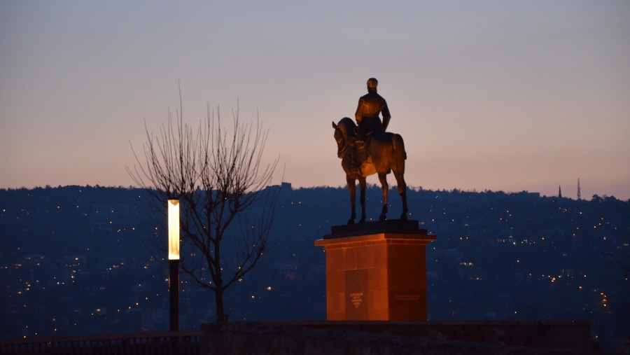 Artúr Görgey's equestrian statue