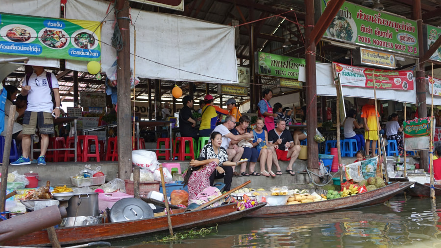 Damnoen Saduak Floating Market