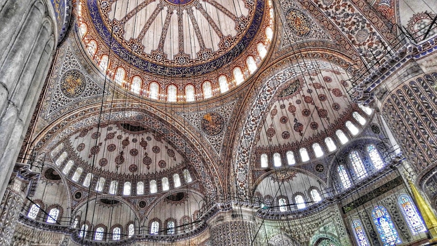 See the Blue Mosque of Istanbul up close