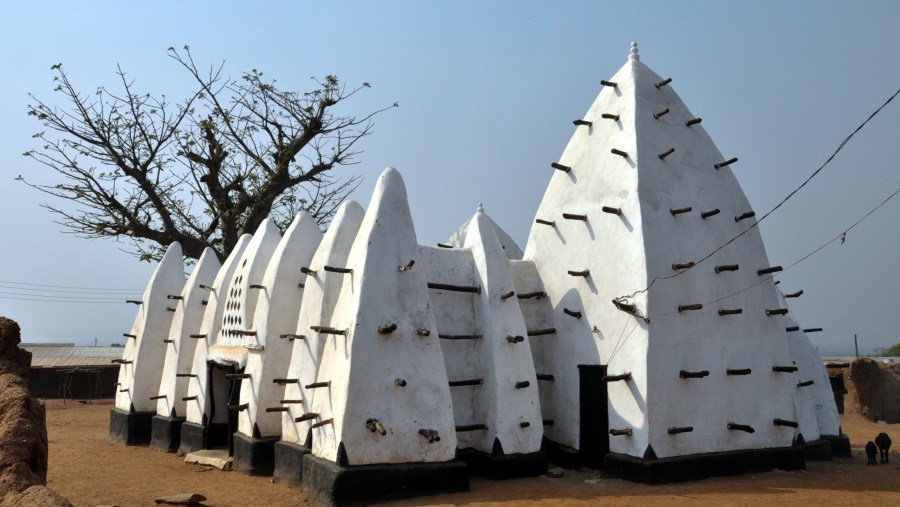 Visit the Larabanga Mosque