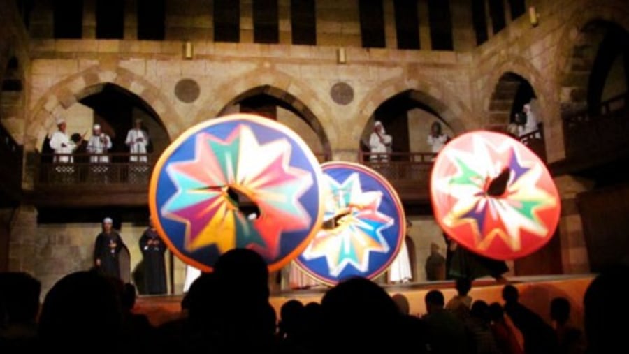 Tanoura performance