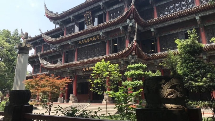 Admire the Wengshu Monastery