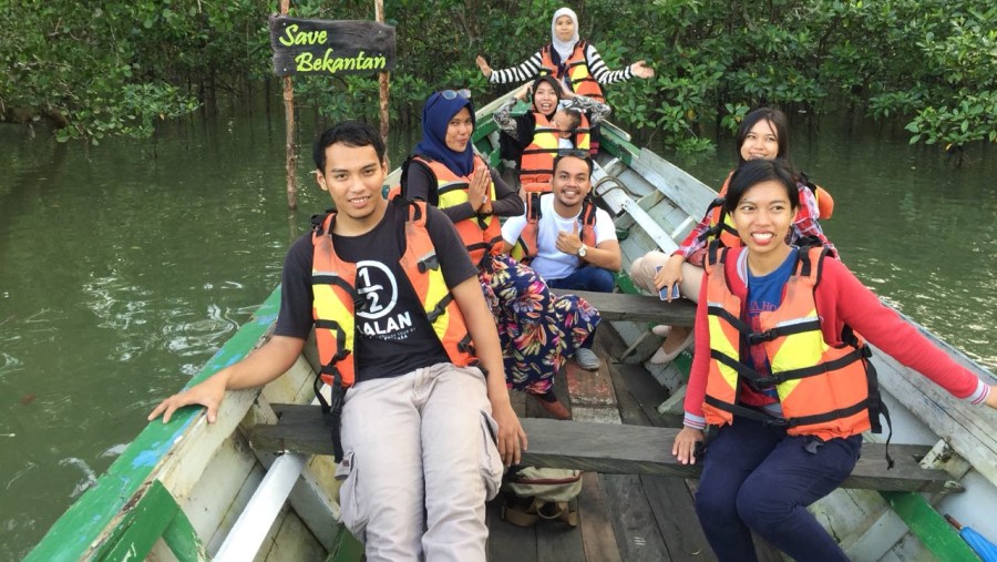 River tour at Mangrove Center