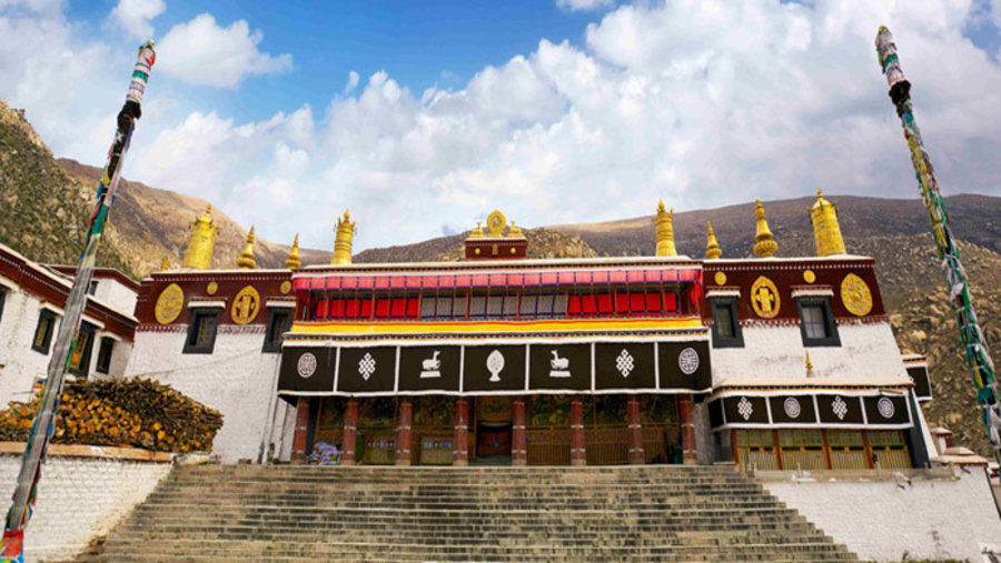 Visit the Great Drepung Monastery