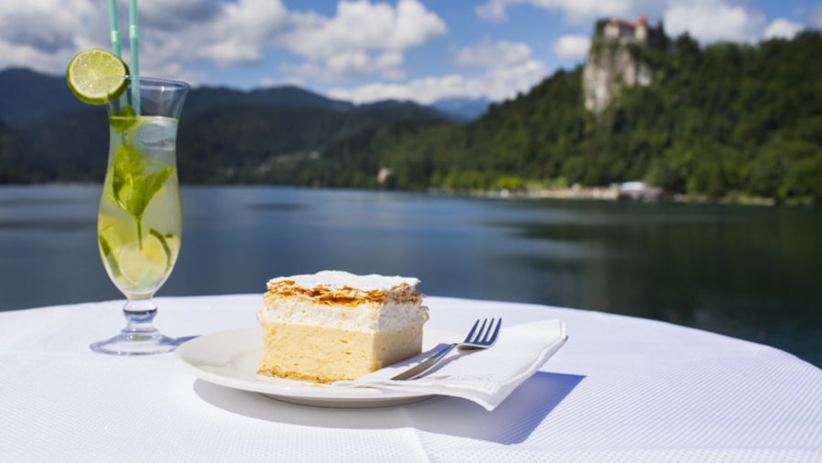 kremšnita cream cake 