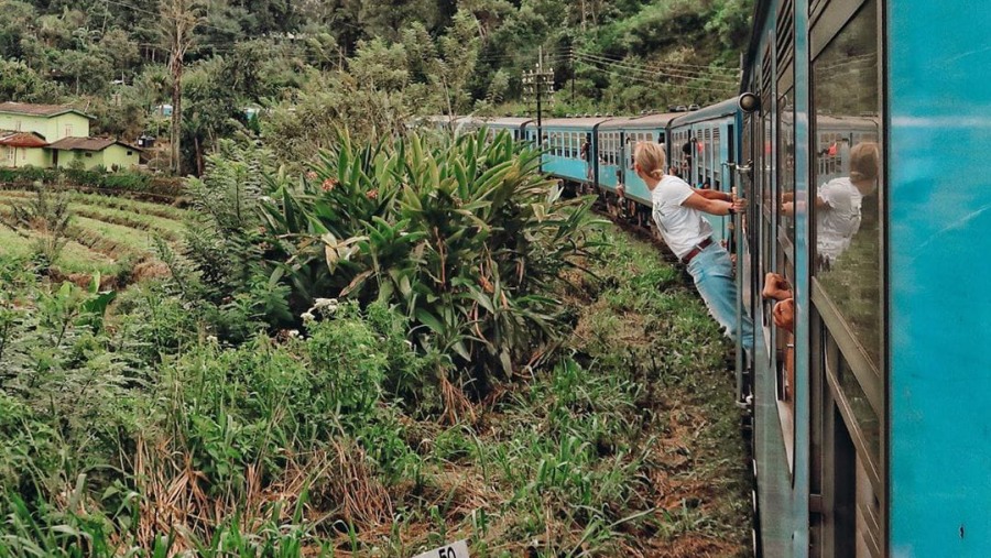 Train Ride from Nuwara Eliya to Ella 