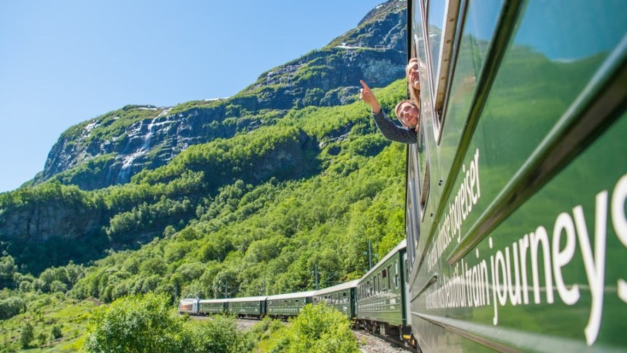 Journey on the Flåm Railway
