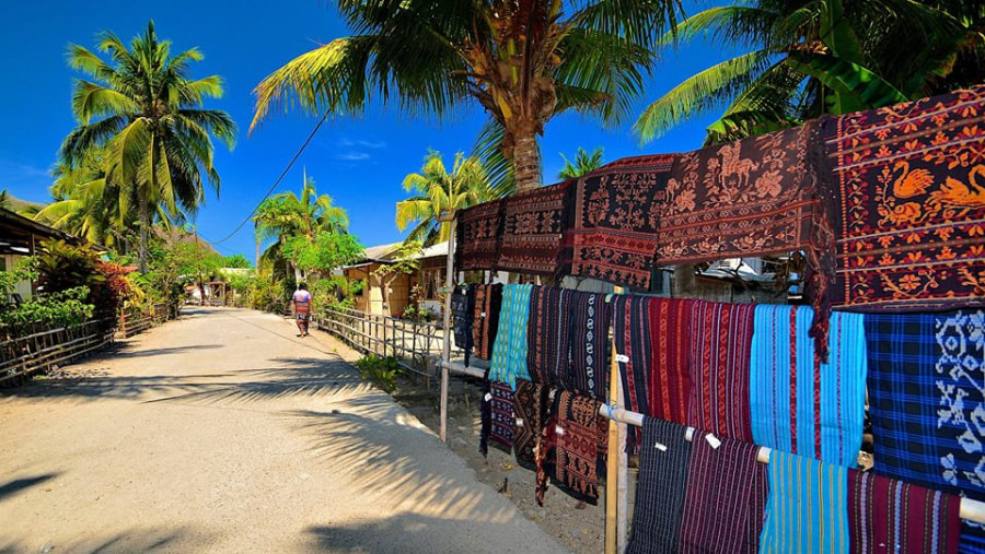 Sikka Village: Hand Woven Fabrics on Display