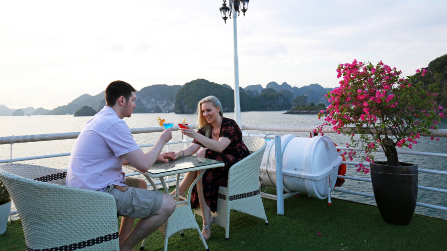 Romantic On La Pinta Cruise sundeck