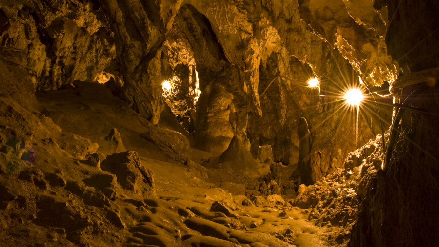 Explore the Polovragi Caves in Romania