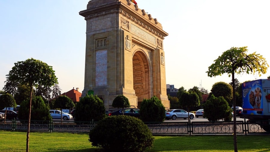 Visit Arc De Triomphe