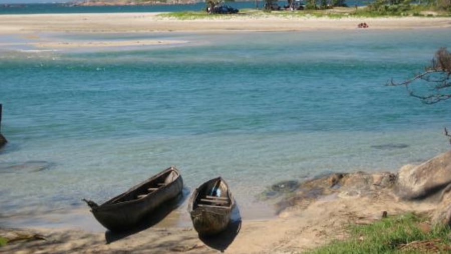 Locaro beach, Tolanaro