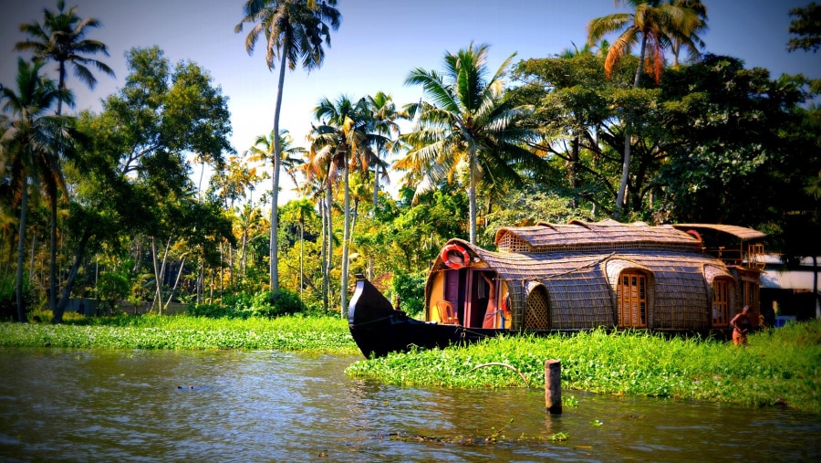 Kerala Backwaters on a Houseboat