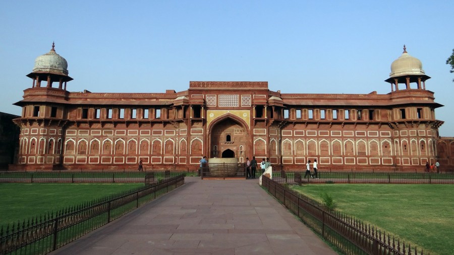 Explore the Agra Fort, India