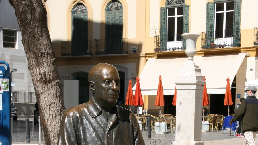 Picasso sculpture at Plaza de la Merced