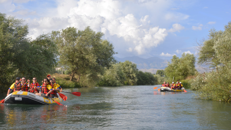 Have fun River Rafting 