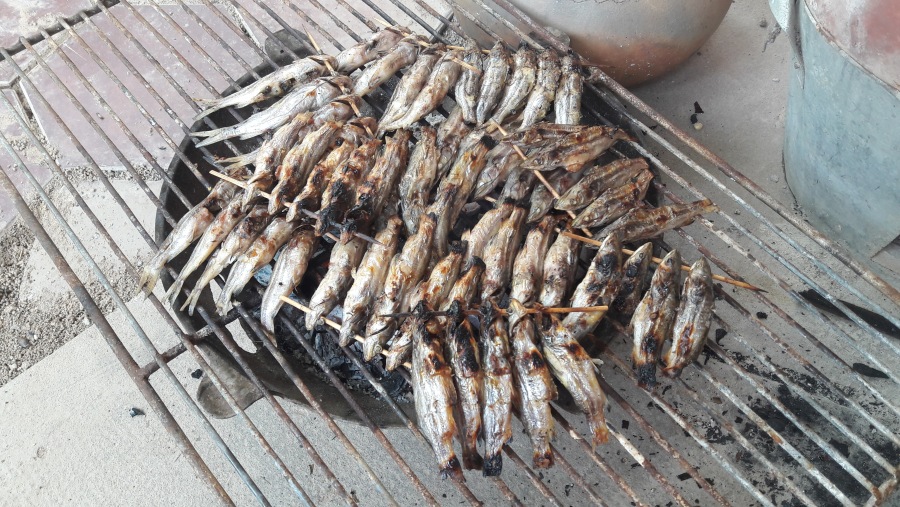 Cooking fish grilled.