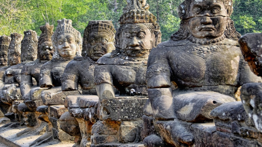 Discover the beautiful Angkor Thom City