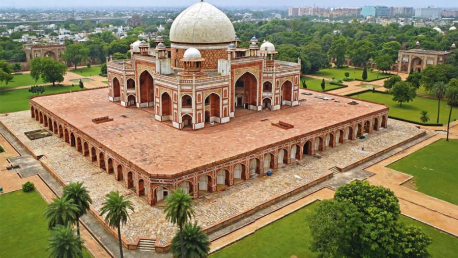 Visit the Splendid Humayun's Tomb