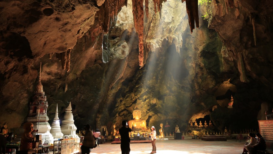 Khao Laung Cave