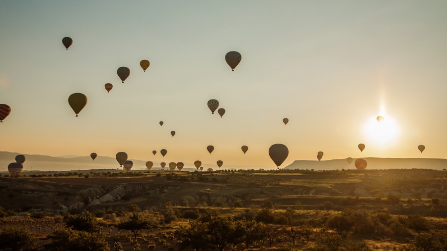 Hot air balloon rising