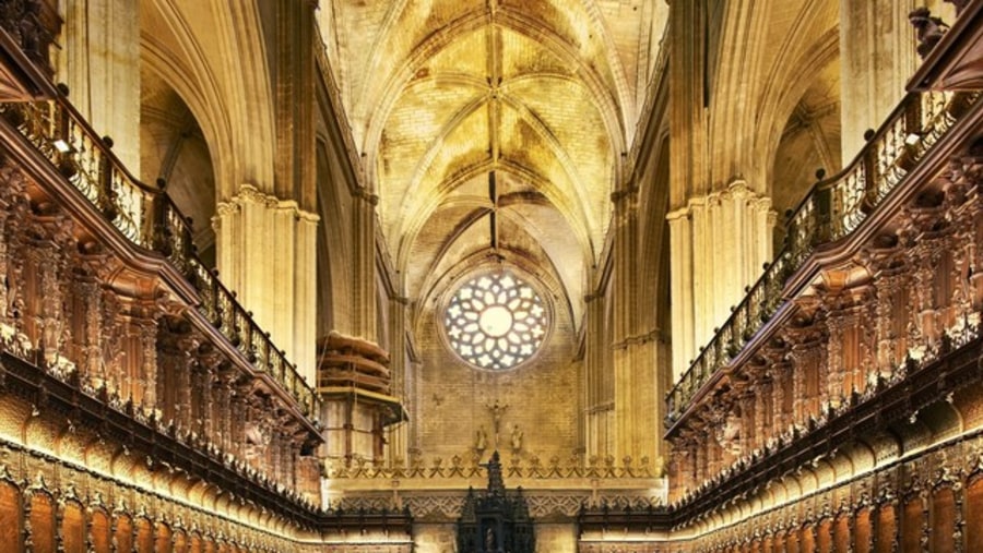 Inside Catedral de Sevilla