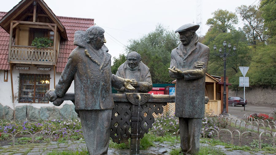 Mimino statue in Dilijan