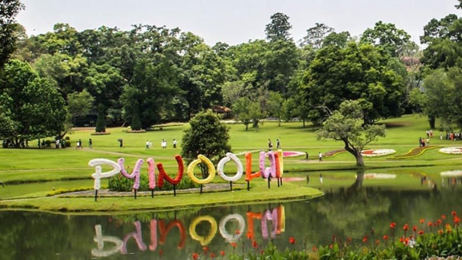 Enjoy a Scenic View in Kandawgyi Gardens, Pyin Oo Lwin, Myanmar