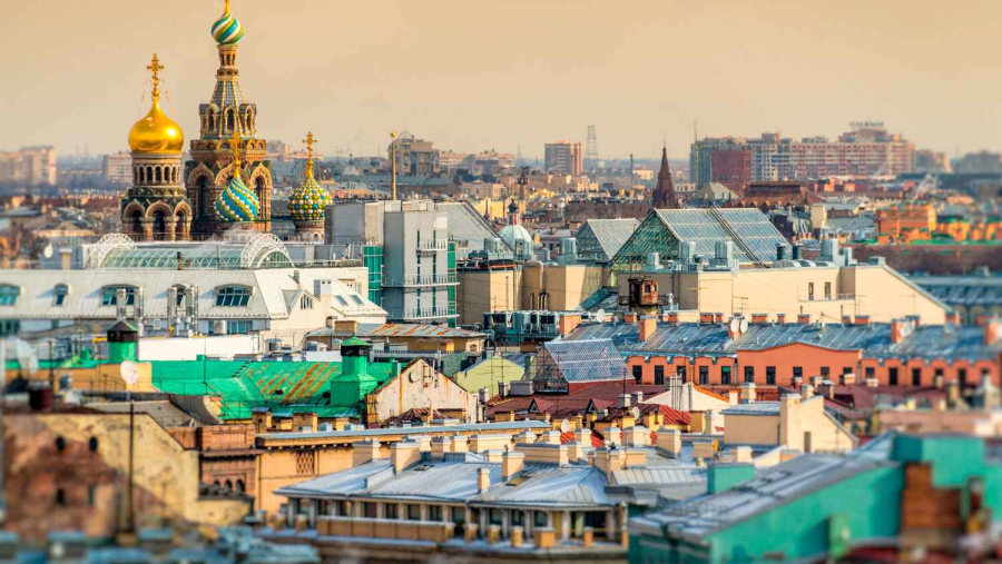 Marvel at the beauty of Saint Petersburg city