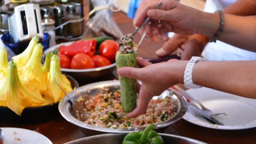 Stuffing vegetables