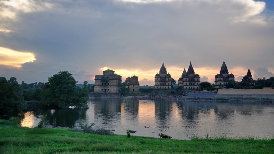 Orchha Town on the Banks