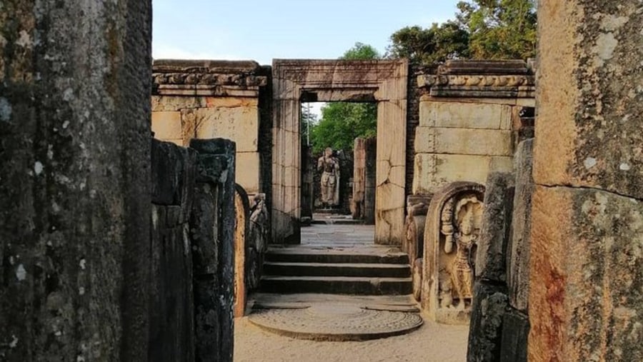 Polonnaruwa Day Tour