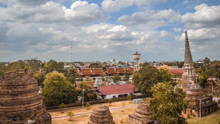 Discover the ruins of Ayutthaya Kingdom