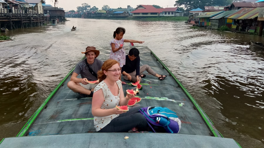 Cruise up Martapura river