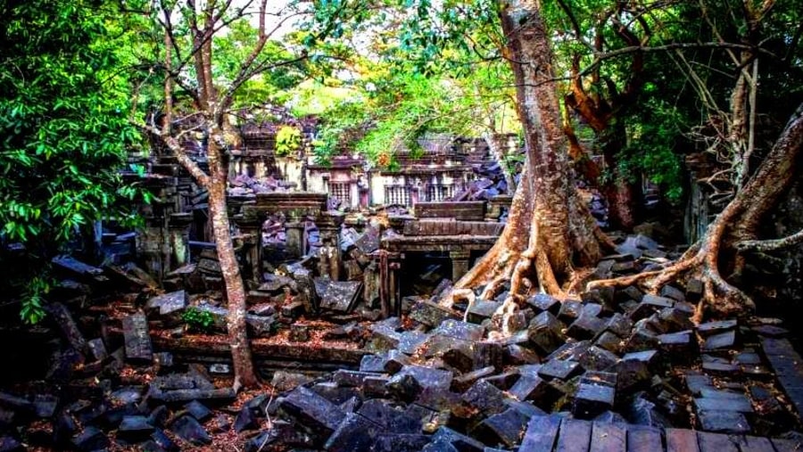 Ruins of a temple at Kolen Mountain