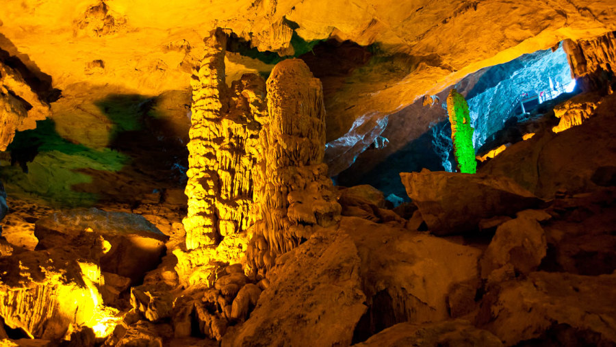 Visit the stunning Sung Sot Cave in Vietnam