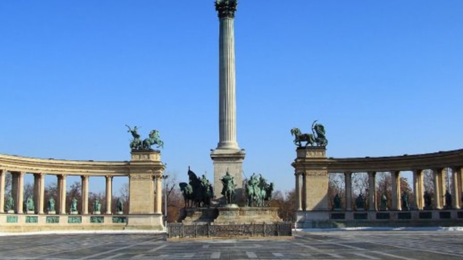 Heroes' Square