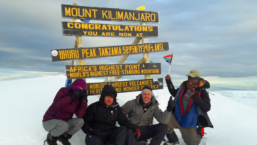 Uhuru Peak 5895 m