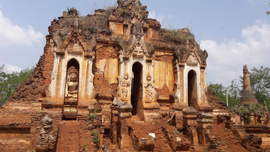 Shwe Indein Ruined Pagoda