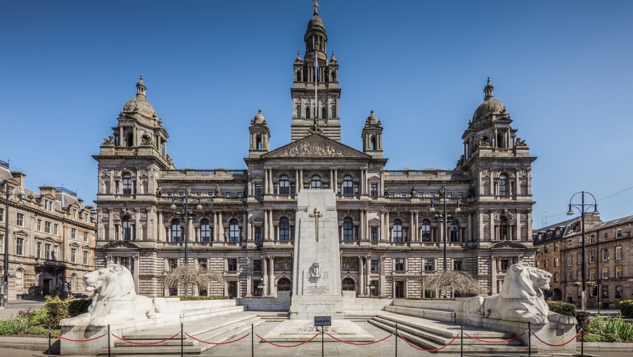 Walk to the George Square